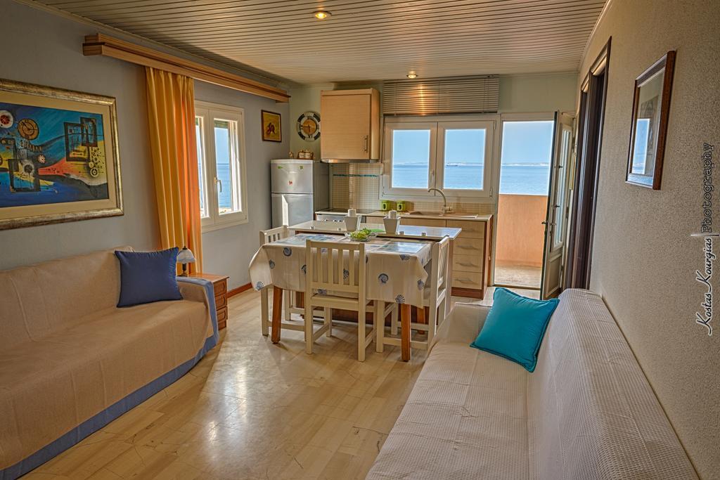 Aegean Bliss Residences Karfas Quarto foto